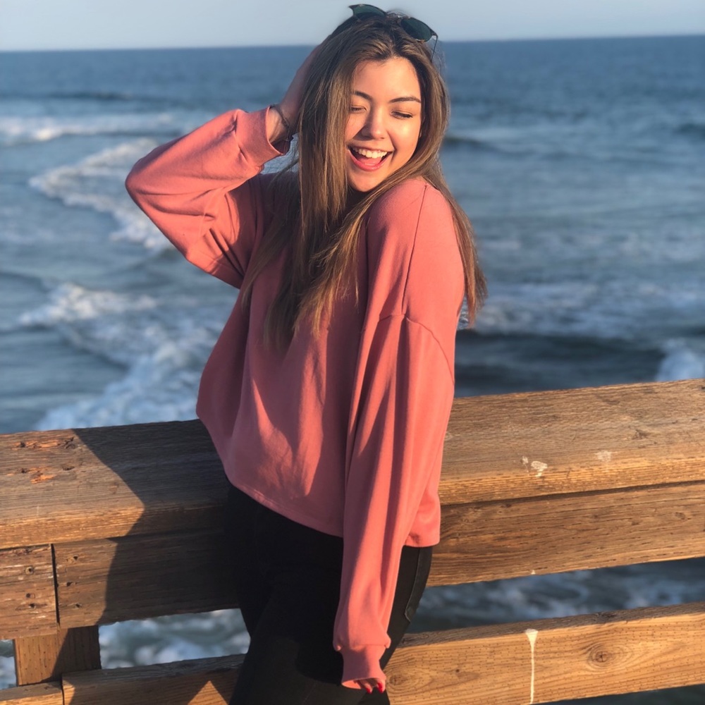 Oversized Pink Sweatshirt